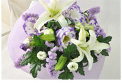 弔電・お悔やみ電報「オリエンタルリリーの花束（白＆紫）」白と紫のお花を基調にした電報