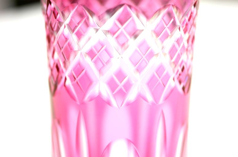 「江戸切子　グラスセット」の電報。赤いグラスの側面のズーム画像