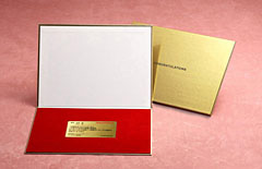 ゴールドカードにメッセージを印字するカードタイプの電報「Forever・ゴールド」