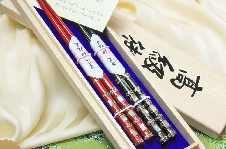 螺鈿若狭塗箸　貝錦