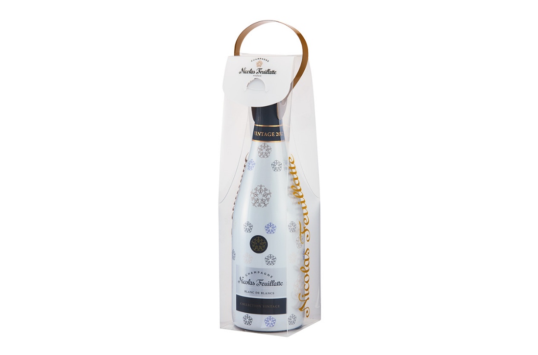 ニコラ・フィアットのエンブレムがボトル全体にあしらわれたお洒落な限定パッケージの「ニコラ　ブラン・ド・ブラン2012」