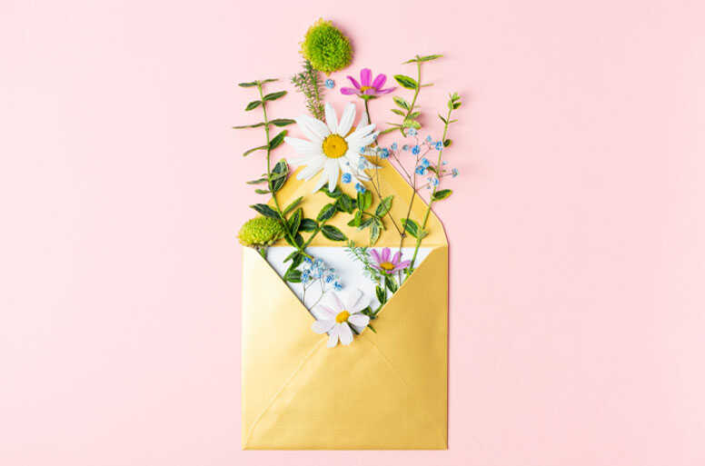 お花が好きなあの方へ贈る誕生日カード｜7つのアイデア