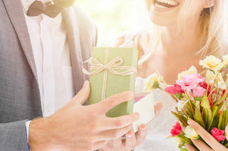 結婚式で人気!喜ばれるおすすめ電報5選